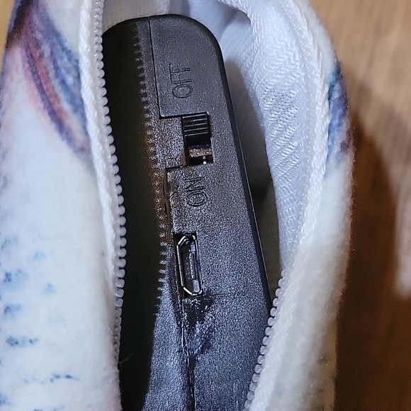 Ontel Flippity Fish Interactive Cat Toy - Picture 3 of 5